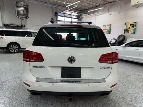 Used 2014 Volkswagen Touareg Hybrid AWD/4WD image 4