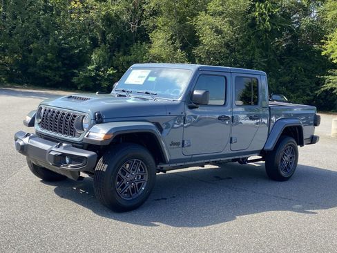 New 2025 Jeep Gladiator Sport image 3