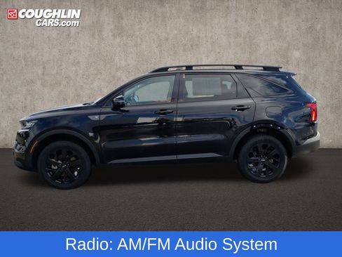 Used 2022 Kia Sorento S w/ Panoramic Sunroof Package image 5