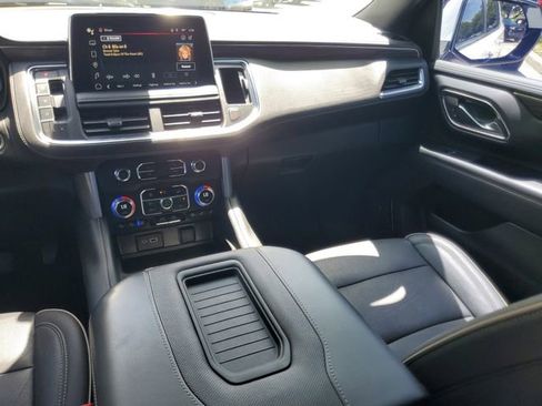 Used 2023 GMC Yukon XL SLT w/ SLT Premium Package RWD image 18