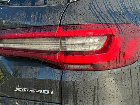 Used 2021 BMW X5 xDrive40i w/ M Sport Package image 34