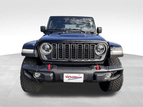 Used 2025 Jeep Wrangler Unlimited Rubicon AWD/4WD image 12