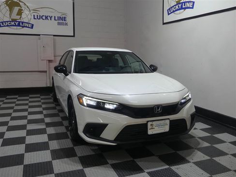Used 2024 Honda Civic Sport image 5