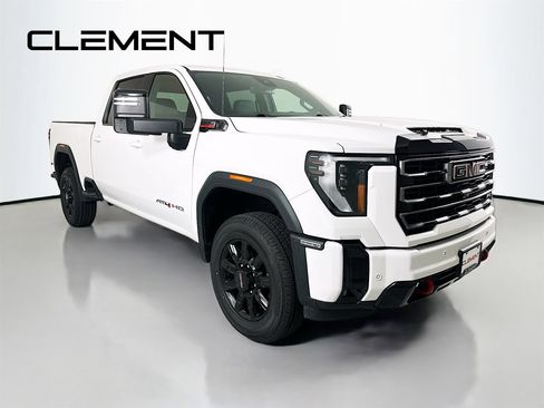 Used 2025 GMC Sierra 2500 AT4 AWD/4WD image 5