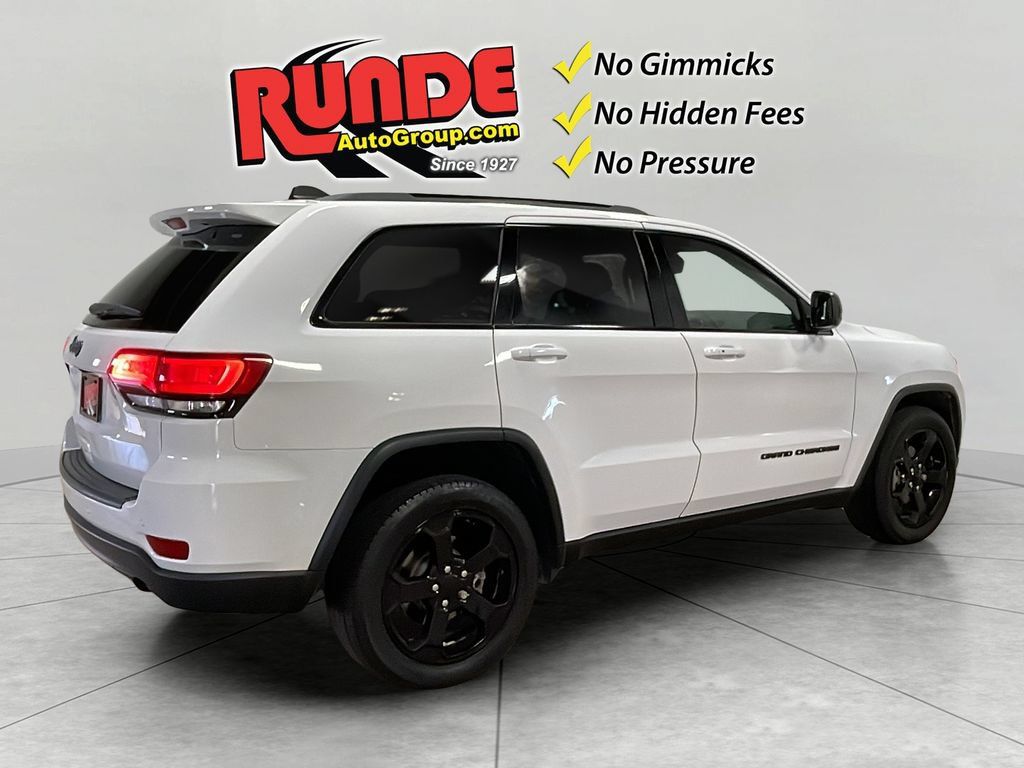 Used 2019 Jeep Grand Cherokee Laredo AWD/4WD image 6