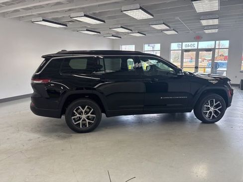 New 2025 Jeep Grand Cherokee L Limited image 8