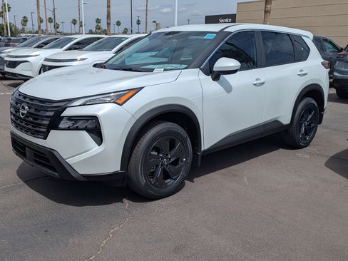 New 2026 Nissan Rogue SV image 5