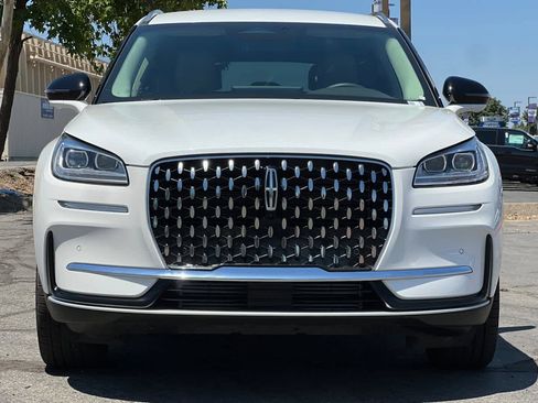 Used 2024 Lincoln Corsair Reserve w/ Equipment Group 201A FWD image 10