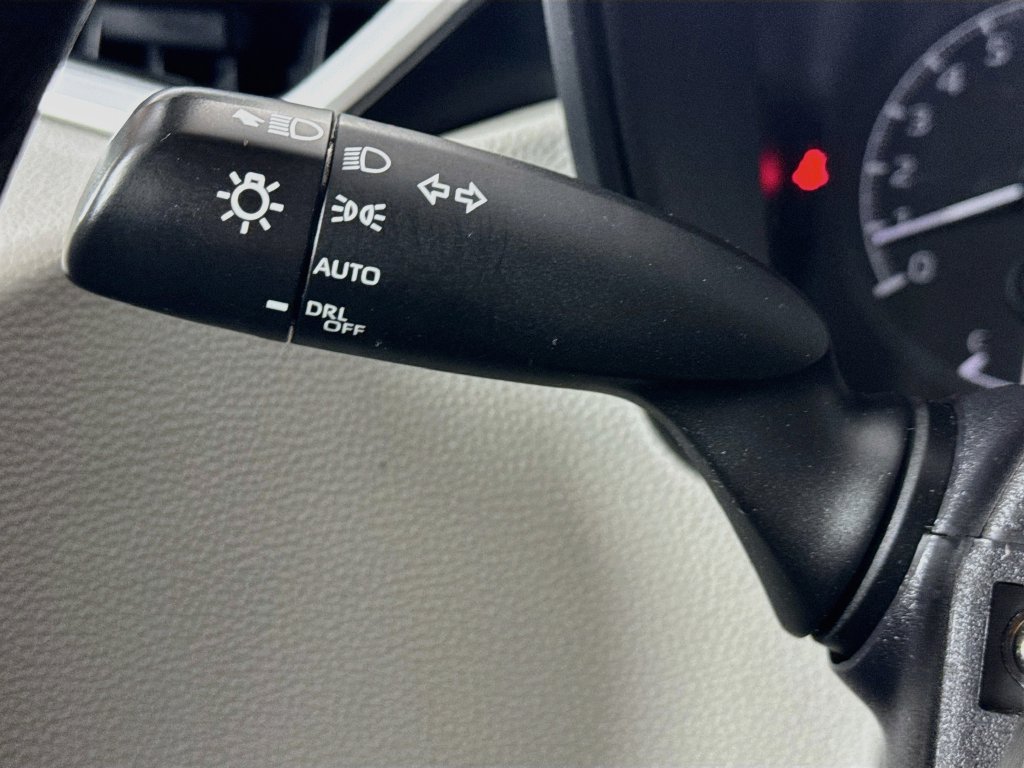 Used 2022 Toyota Corolla LE FWD image 12