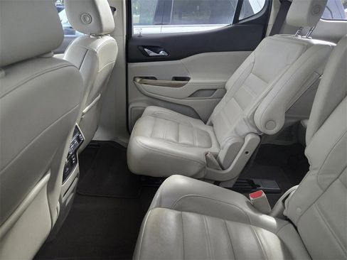 Used 2017 GMC Acadia Denali w/ Technology Package image 8