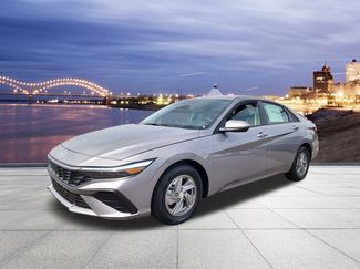 New 2025 Hyundai Elantra SE image 1