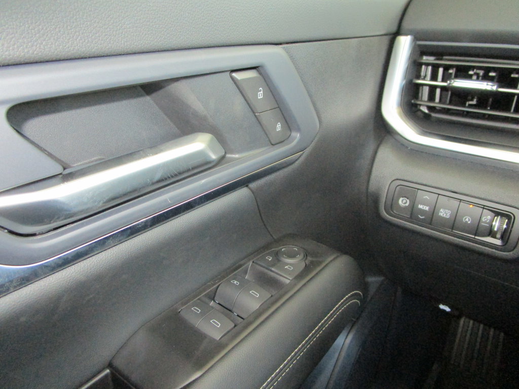 New 2027 GMC Terrain Elevation w/ LPO, Floor Liner Package FWD image 33
