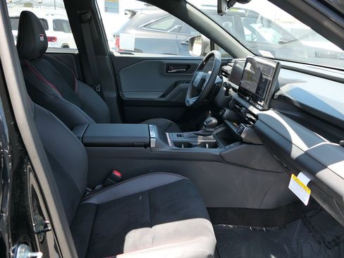 Used 2026 Toyota RAV4 AWD Plug-in Hybrid image 29