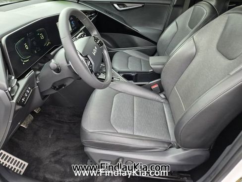 Certified 2023 Kia Niro SX Touring image 12