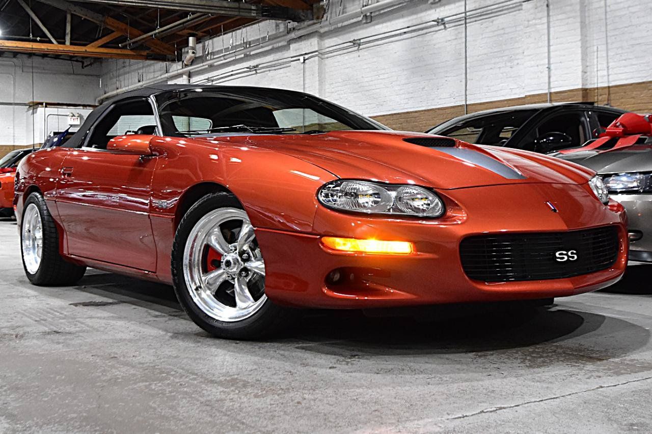 Used 2002 Chevrolet Camaro Z28 w/ SS Performance/Appearance Pkg RWD image 2