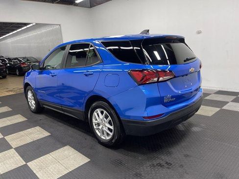 Used 2024 Chevrolet Equinox LS w/ LS Convenience Package FWD image 2