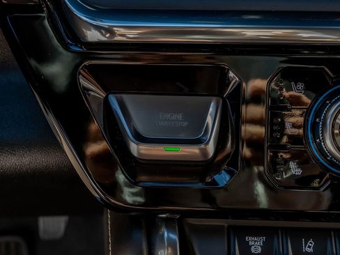 Used 2025 GMC Sierra 2500 Denali Ultimate image 23