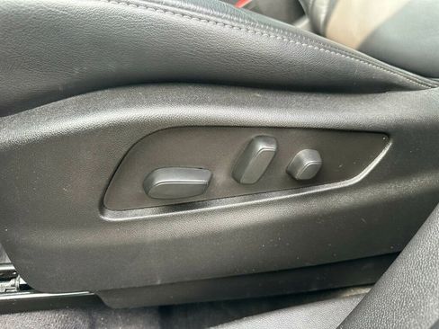 Used 2023 Cadillac XT4 Premium Luxury w/ Cold Weather Package image 18