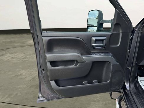 Used 2015 Chevrolet Silverado 2500 LT AWD/4WD image 10