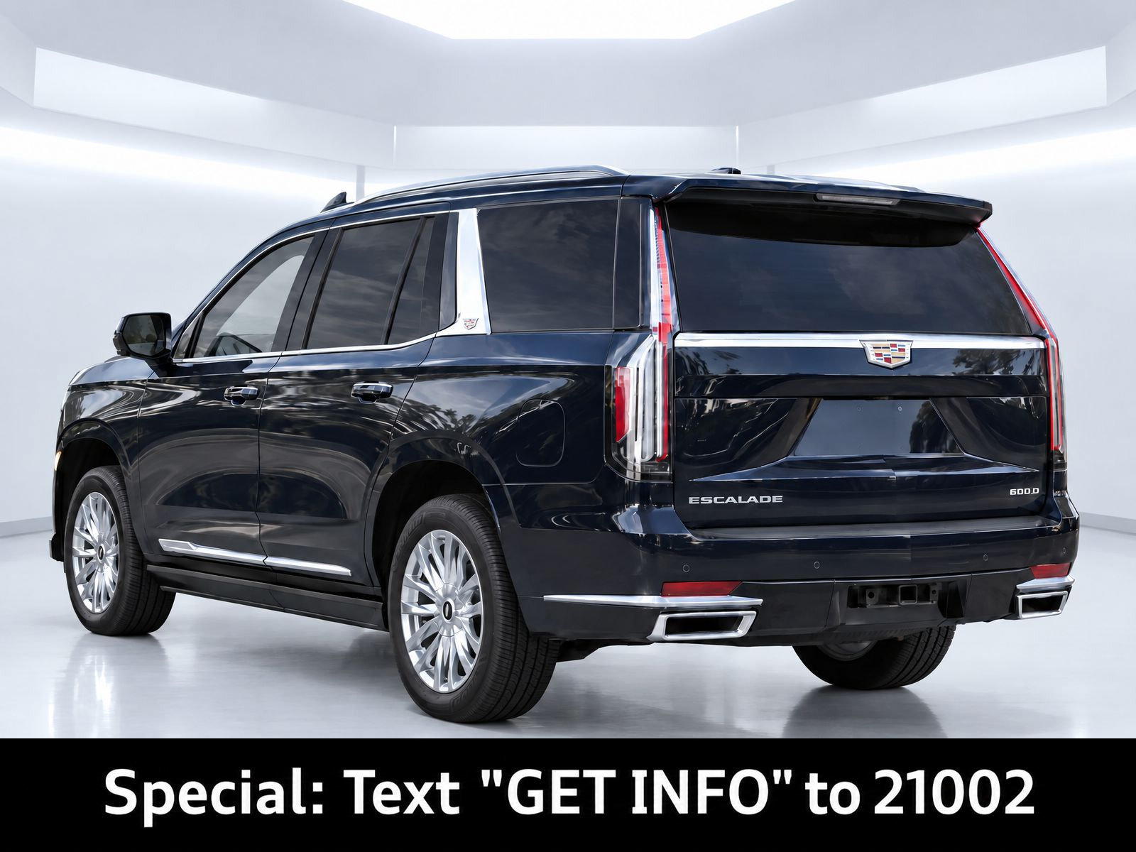 Used 2021 Cadillac Escalade Premium Luxury w/ Driver Assist Tech Package RWD image 3