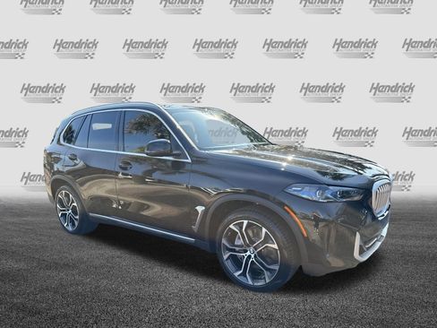 New 2026 BMW X5 xDrive50e image 2
