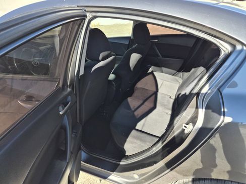 Used 2012 MAZDA MAZDA3 i Touring image 9