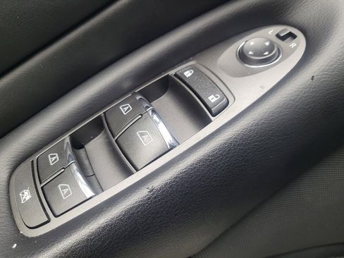 Used 2018 INFINITI Q50 Luxe w/ Essential Package (3.0T Luxe) RWD image 27