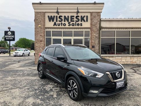 Used 2020 Nissan Kicks SR w/ SR Premium Package FWD image 1