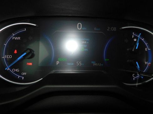 Used 2024 Toyota RAV4 XLE image 28