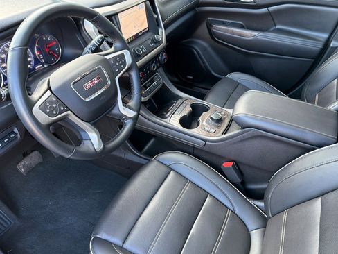 Used 2023 GMC Acadia Denali w/ Black Diamond Edition image 10