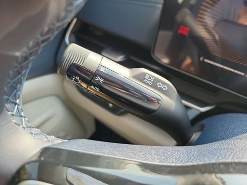 New 2026 Kia Carnival EX FWD image 28
