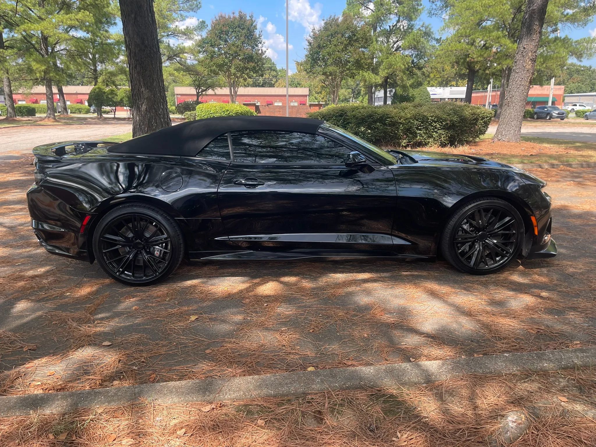 Used 2019 Chevrolet Camaro ZL1 RWD image 8