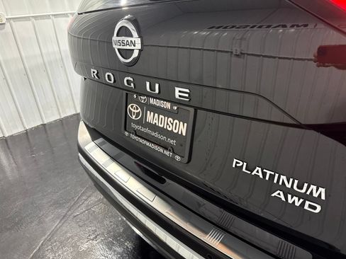 Used 2021 Nissan Rogue Platinum AWD/4WD image 47