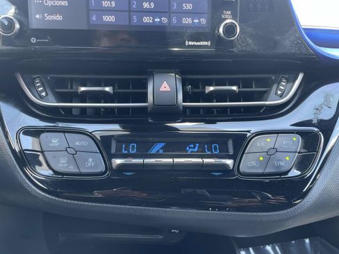 Used 2022 Toyota C-HR XLE FWD image 29