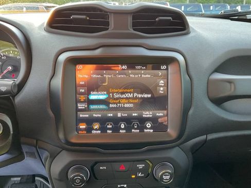 Used 2023 Jeep Renegade Latitude AWD/4WD image 22