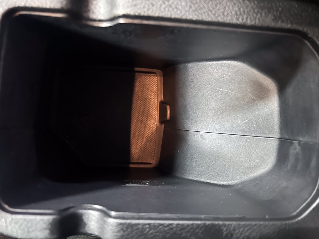 Used 2018 Jeep Compass Sport w/ Tech Group FWD image 27