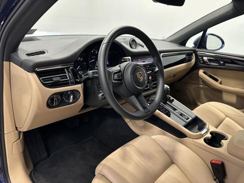 Certified 2026 Porsche Macan image 4