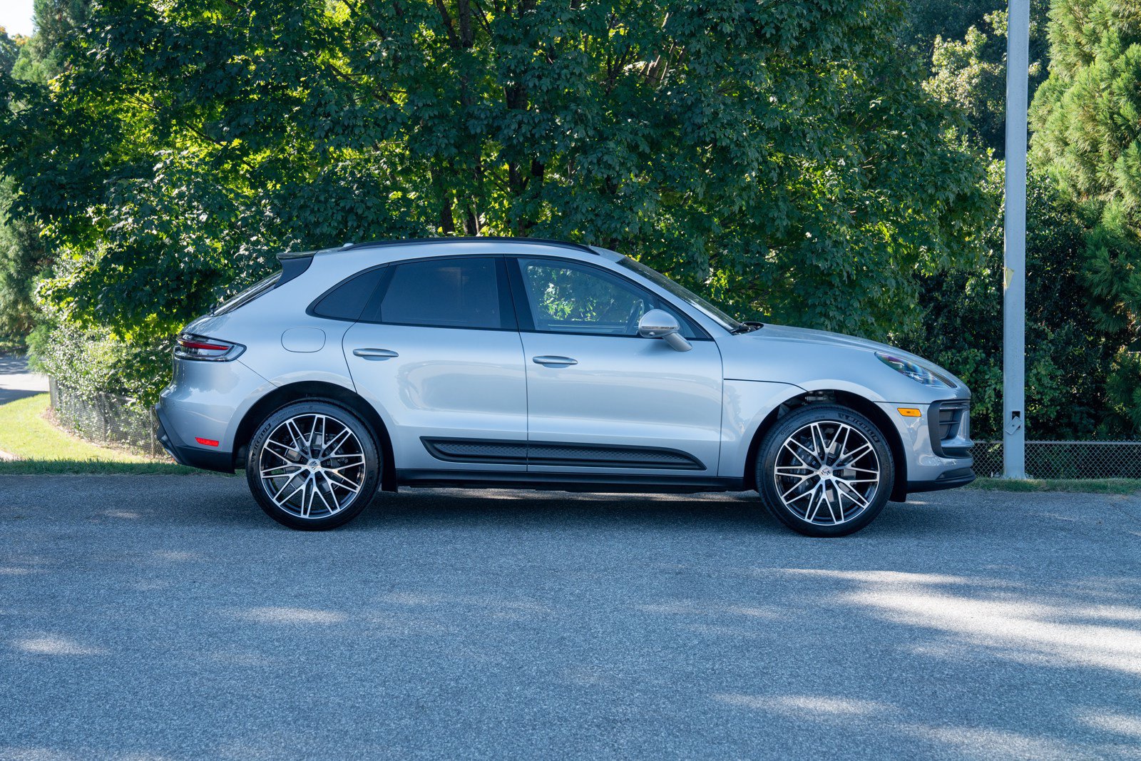 Certified 2026 Porsche Macan AWD/4WD image 8