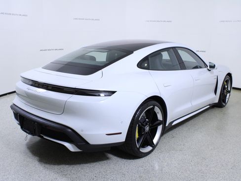 Used 2020 Porsche Taycan Turbo image 7