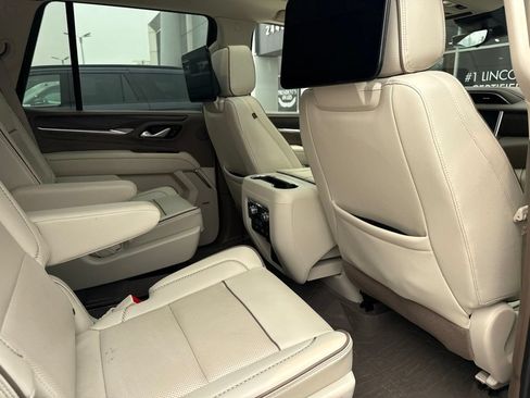Used 2023 GMC Yukon Denali w/ Denali Reserve Package AWD/4WD image 31