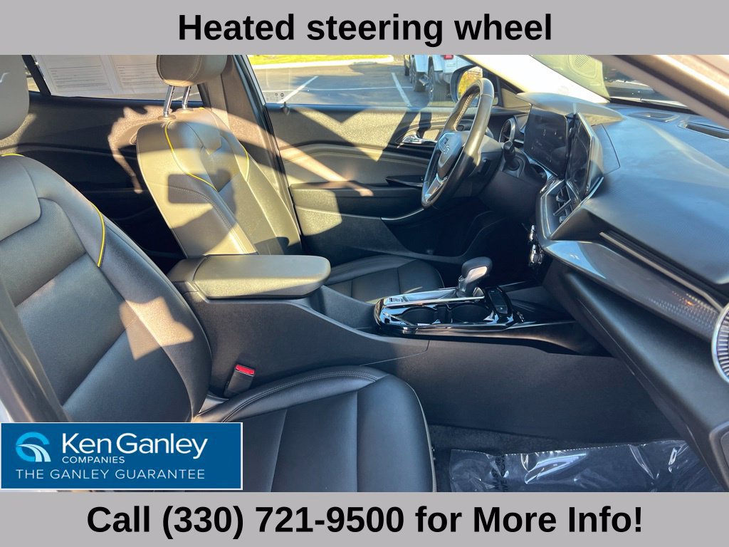 Used 2025 Chevrolet Trax ACTIV w/ Sunroof Package FWD image 57
