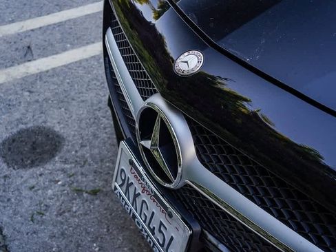 Used 2013 Mercedes-Benz SL 550 image 36