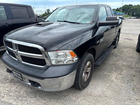 Used 2013 RAM 1500 ST w/ SXT Appearance Group AWD/4WD image 3