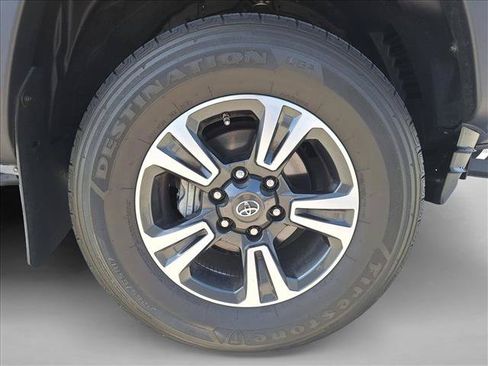 Used 2020 Toyota Tacoma SR RWD image 16