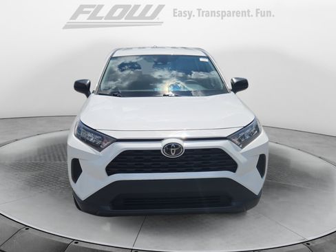 Used 2022 Toyota RAV4 LE FWD image 3