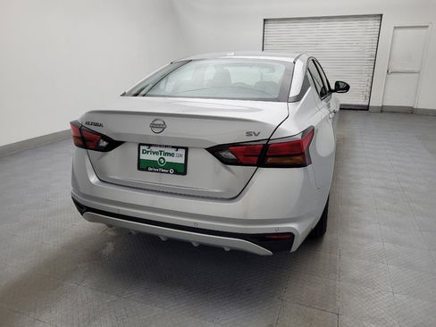 Used 2024 Nissan Altima 2.5 SV image 7