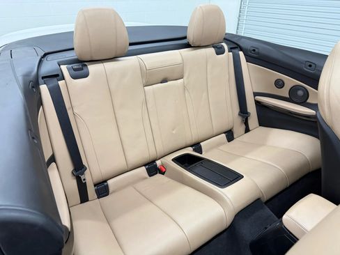 Used 2016 BMW M4 Convertible RWD image 38