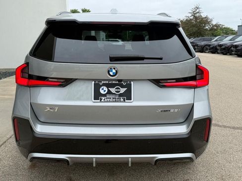 Used 2023 BMW X1 xDrive28i w/ Premium Package AWD/4WD image 4