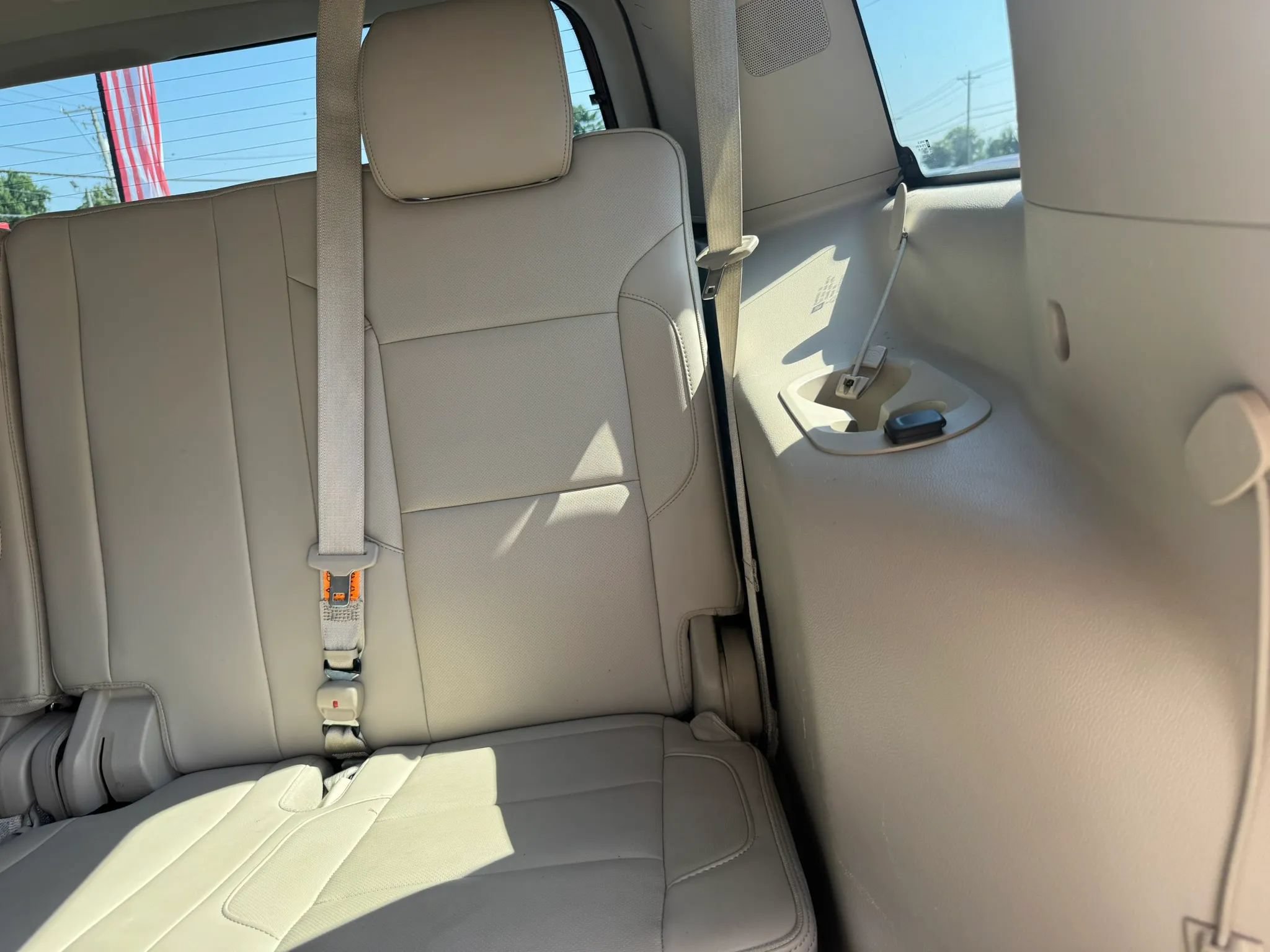 Used 2015 GMC Yukon Denali w/ Touring Package AWD/4WD image 29
