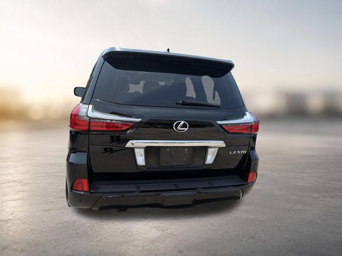Used 2017 Lexus LX 570 4WD image 5